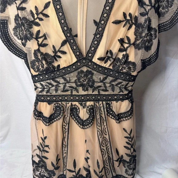 Honey Belle Cream and Black Lace Detail skort set one piece size small - Picture 5 of 6